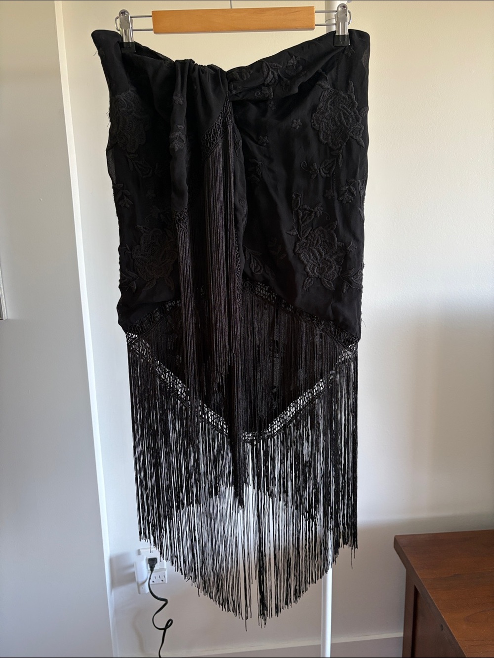 Zara Black fringe skirt - Picture 1 of 2
